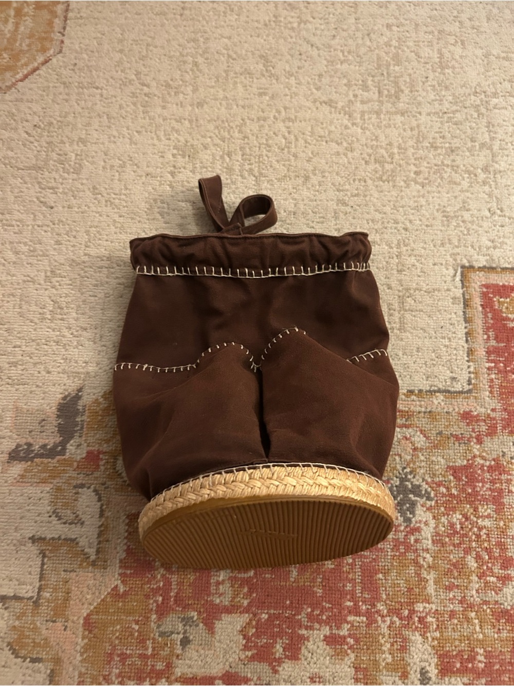 DKNY Brown & Tan Beachy Summer Coastal Granddaughter Drawstring Bucket Bag